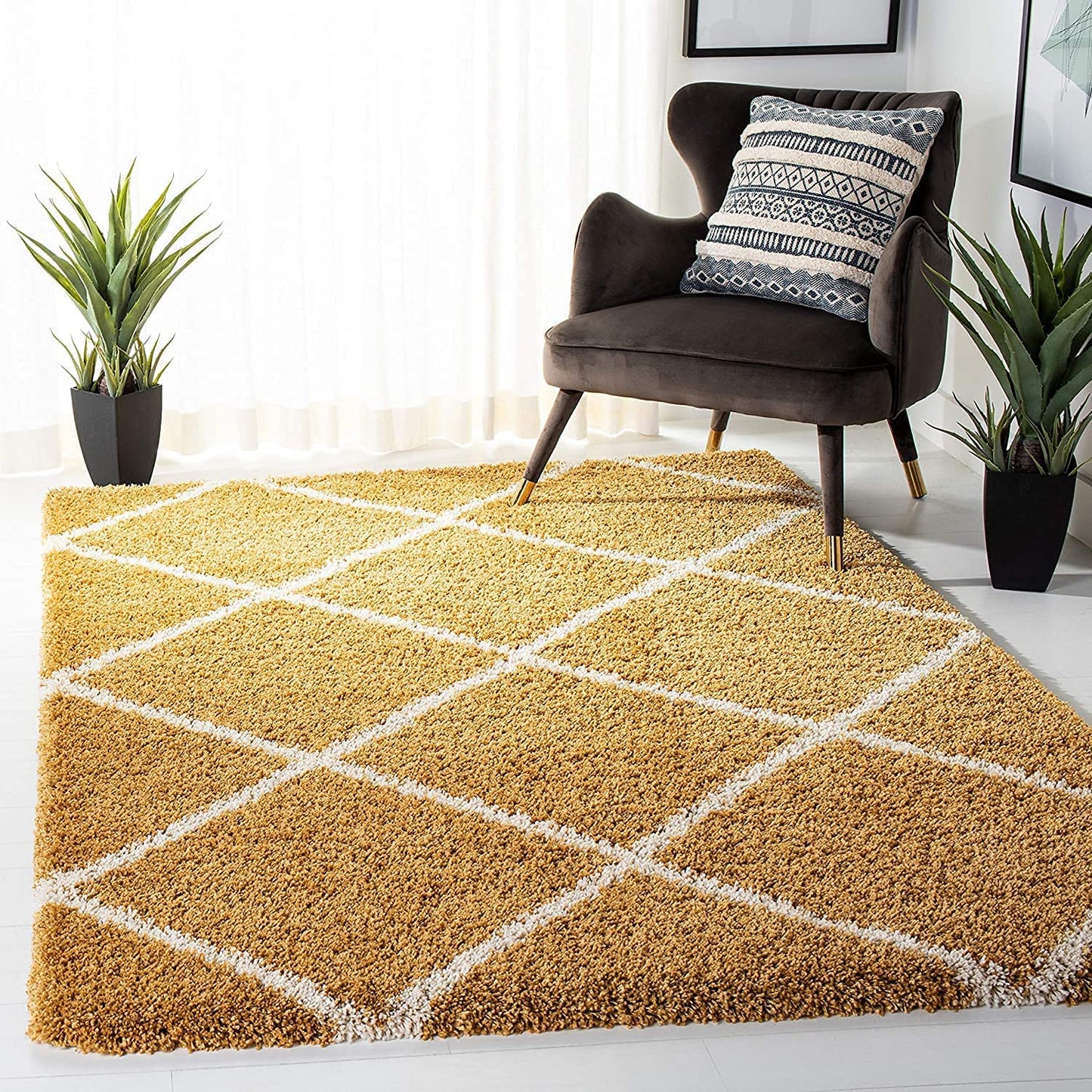 Diamond shade Design Premium Soft Microfiber luxury Shaggy Rug.