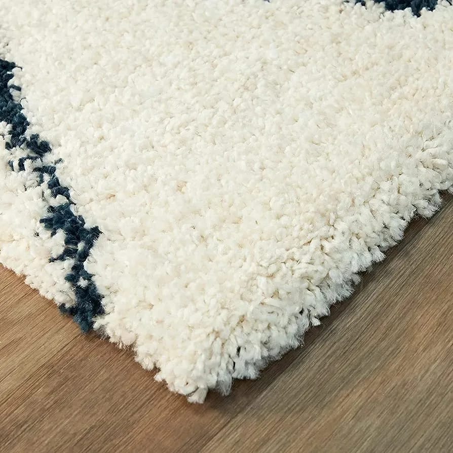 Ivory With Black lining Soft Microfiber Fluffy Rug.