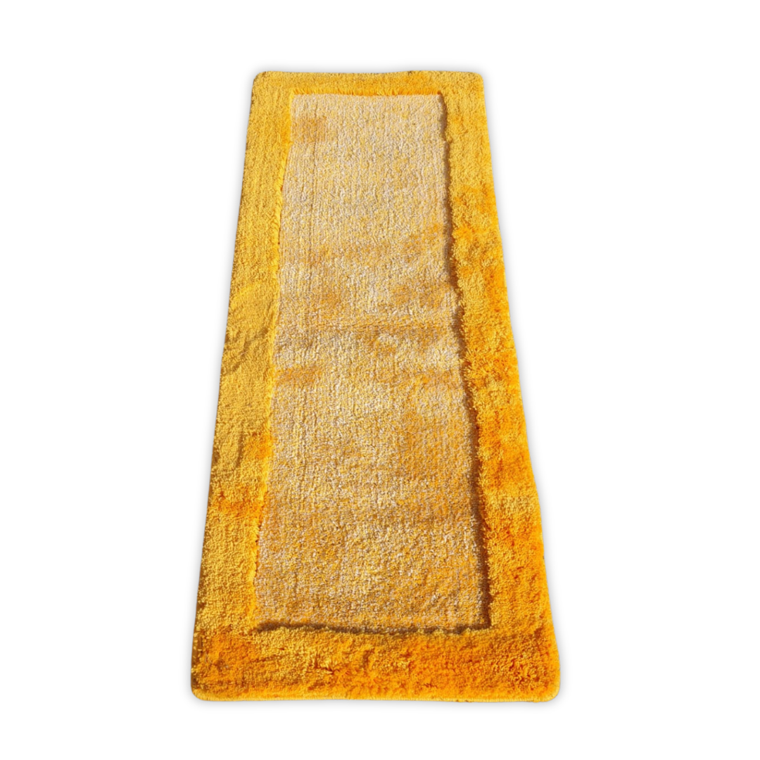 Multicolour Design Beautiful Premium soft Microfiber Bedside Shaggy Runner carpet.